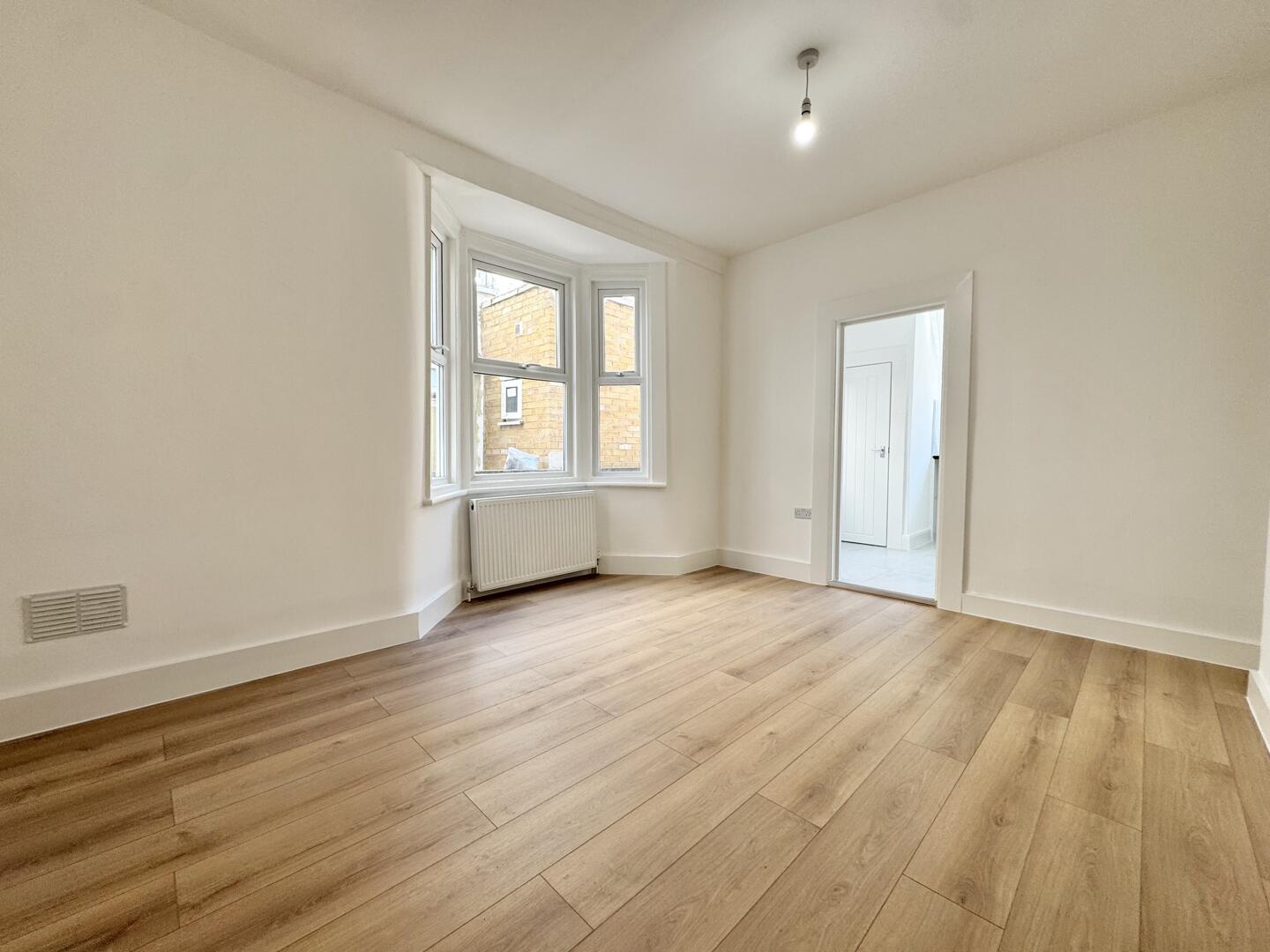 4 bed property in Allison Road, London